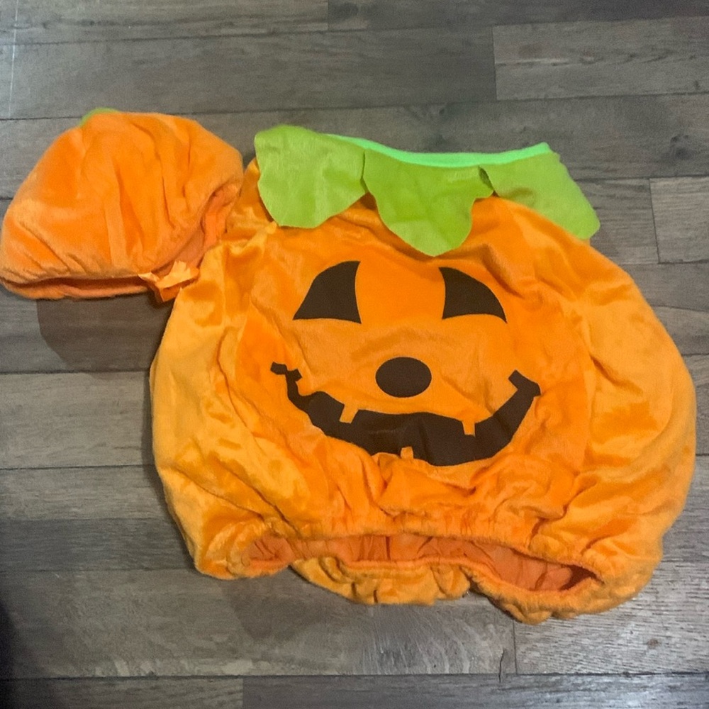 Pumpkin Costume AR
